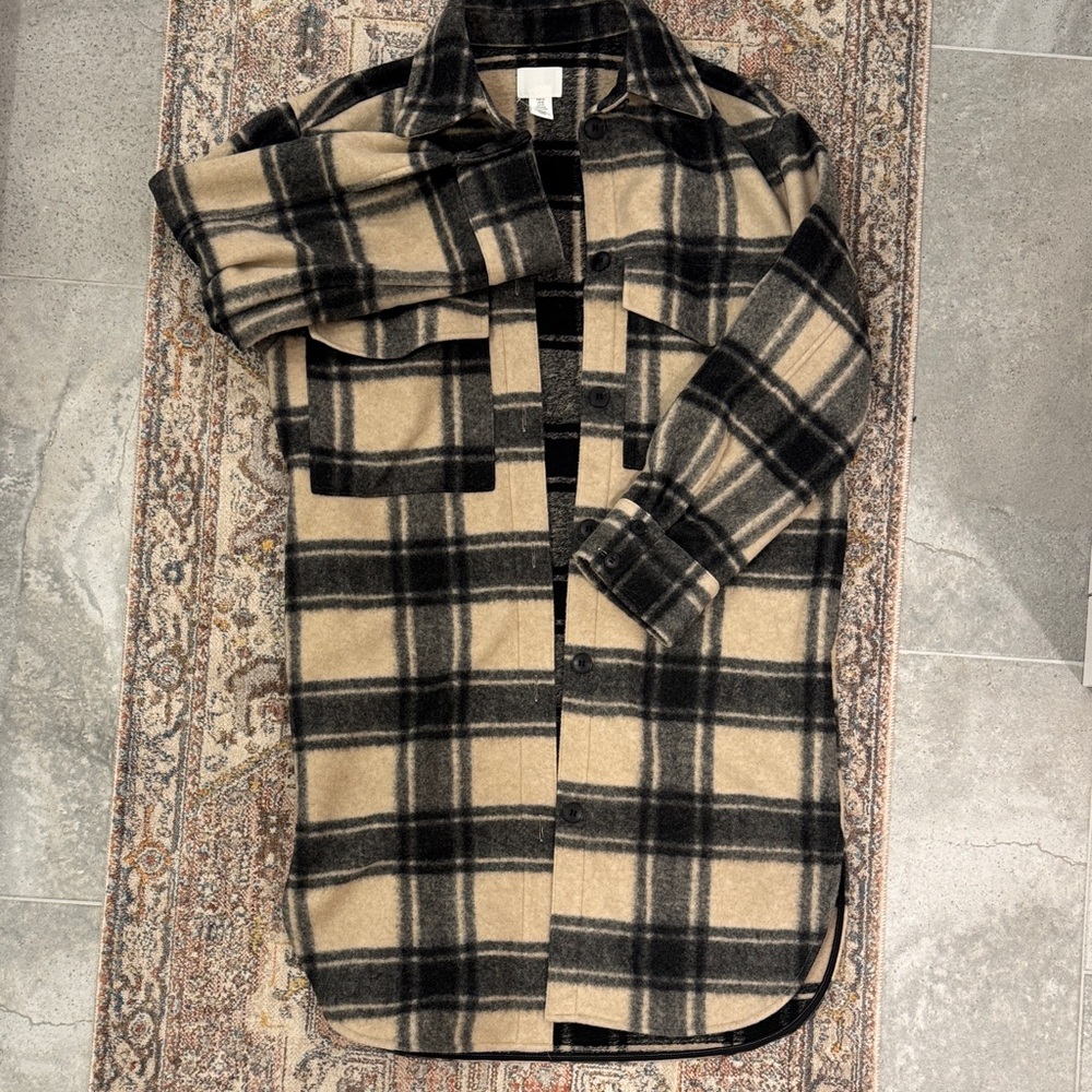 H&M Black and Tan Checkered Shirt